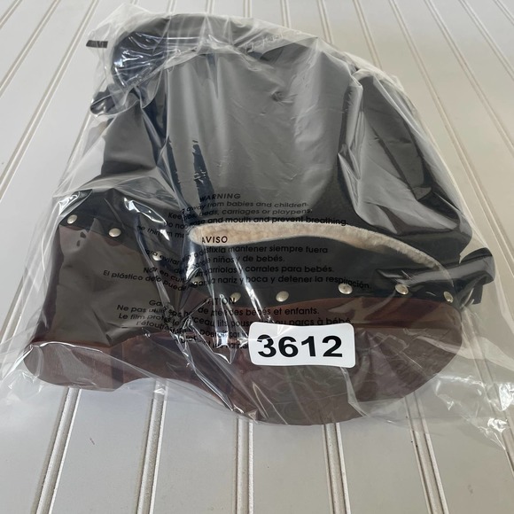 UGG Leather Carnegie Wood sole studded boots size 9 - Picture 15 of 15